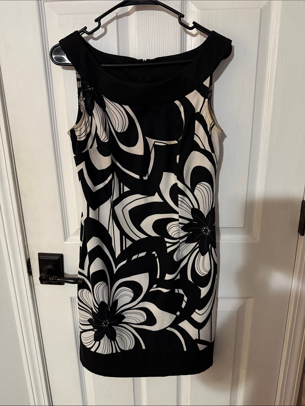 connected apparel Black and White Floral Shift Dress